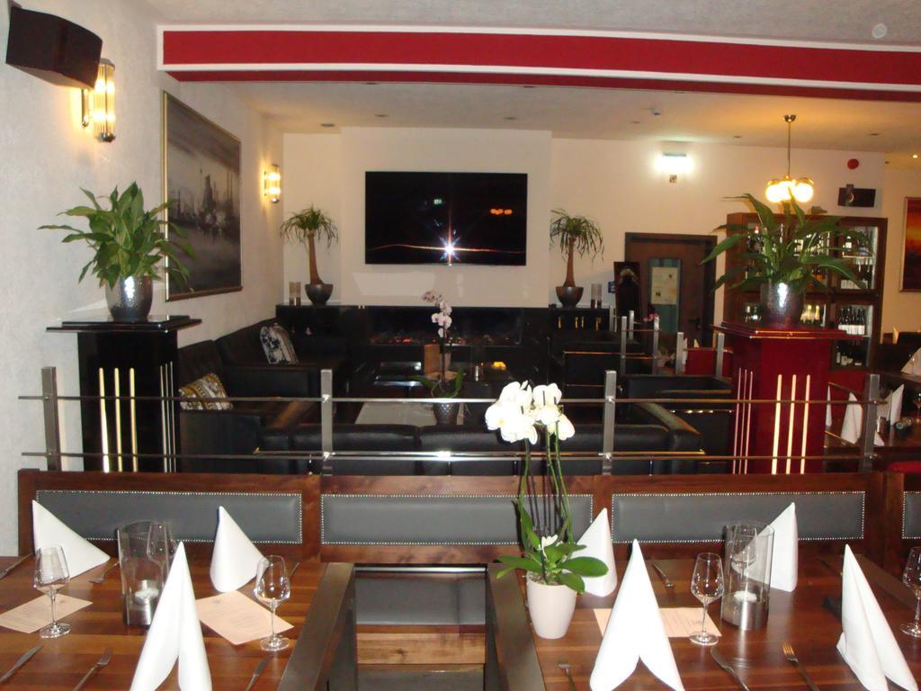 Hotel Zeitzeichen Pulheim Esterno foto